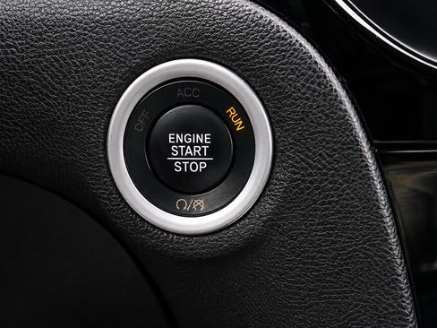 Used 2019 Chrysler 300 S RWD image 37