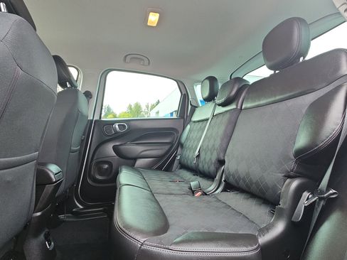 Used 2019 FIAT 500L Pop w/ Popular Equipment Group image 24