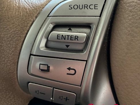 Used 2016 Nissan Altima 2.5 SL w/ 2.5 Technology Package FWD image 16