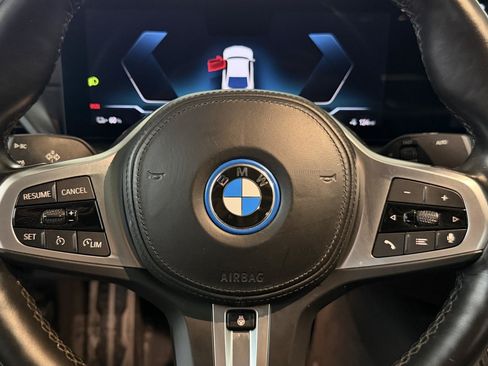 Used 2023 BMW i4 eDrive40 w/ M Sport Package RWD image 11