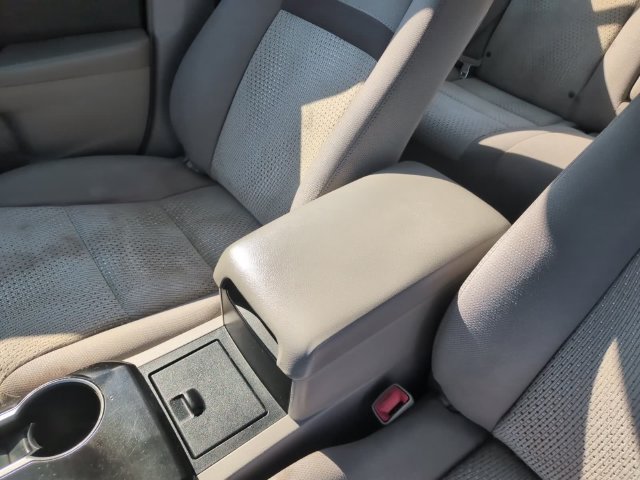 Used 2014 Toyota Camry LE FWD image 21