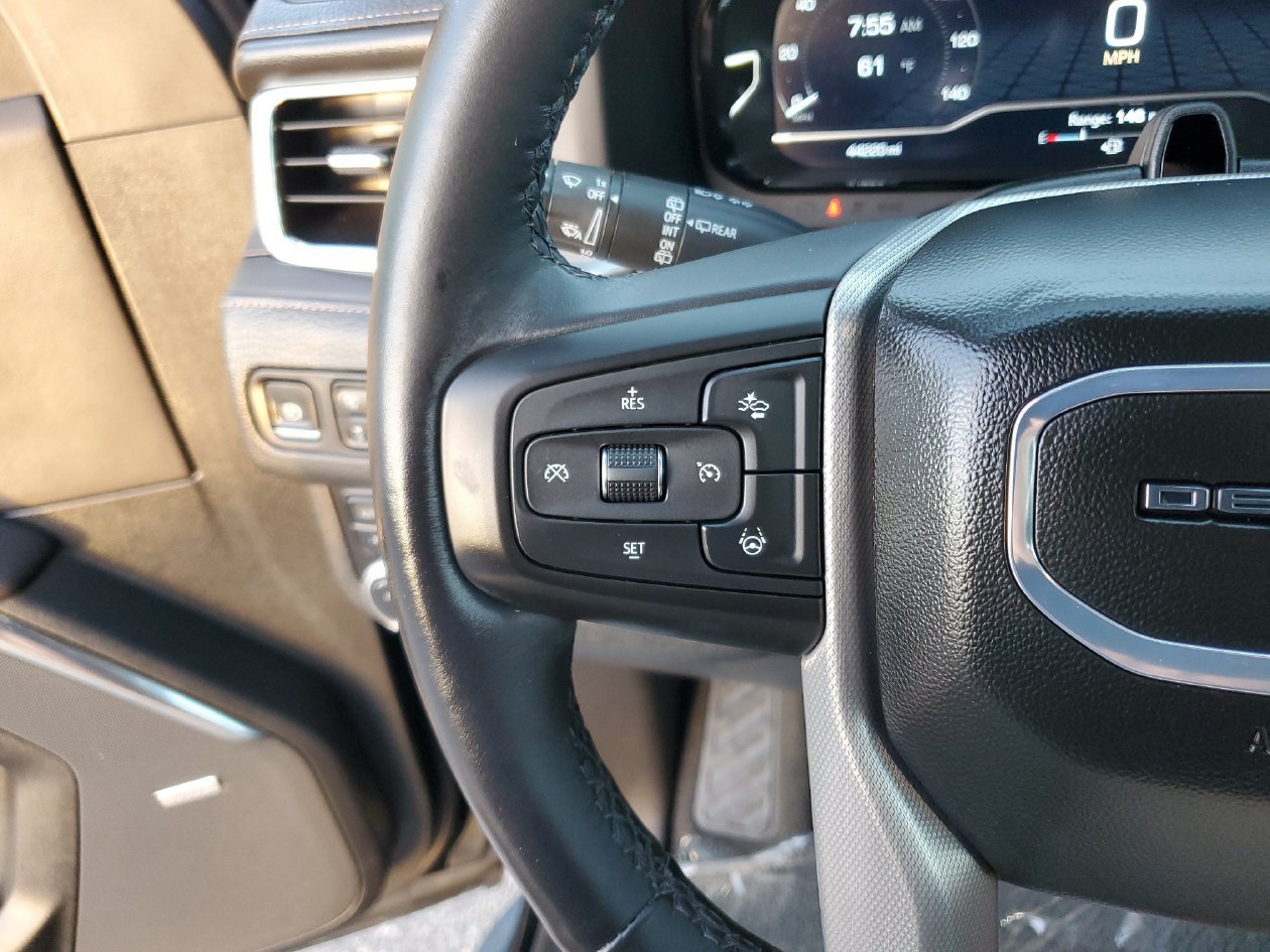 Used 2024 GMC Yukon Denali w/ Advanced Technology Package AWD/4WD image 28