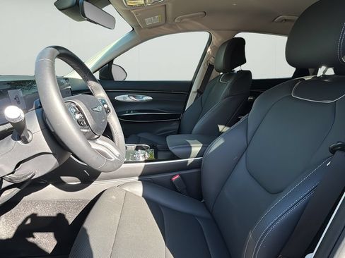 Certified 2026 Genesis GV70 2.5T AWD/4WD image 14