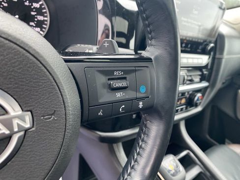 Used 2022 Nissan Pathfinder Platinum w/ Cargo Package image 29