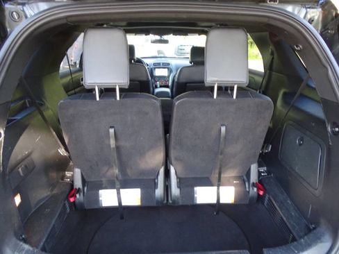 Used 2019 Ford Explorer AWD XLT w/ XLT Sport Appearance Package image 43
