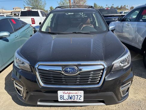 Used 2019 Subaru Forester Touring image 2