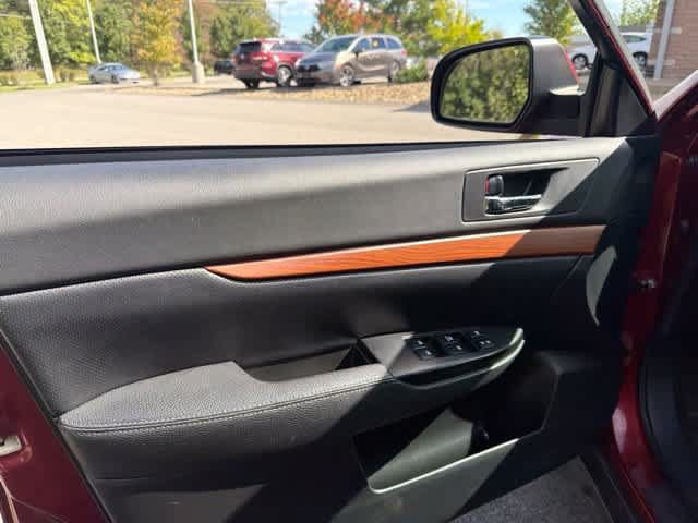 Used 2013 Subaru Outback 3.6R Limited w/ Moonroof Pkg AWD/4WD image 29