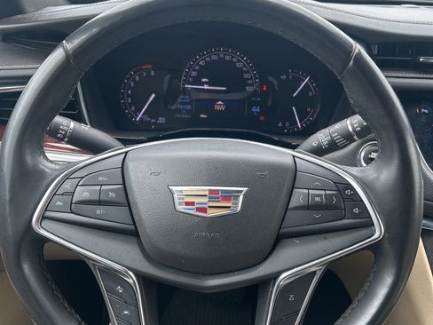 Used 2017 Cadillac XT5 Luxury w/ Driver Awareness Package image 19