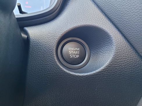 Used 2026 Toyota Corolla Cross LE FWD image 17