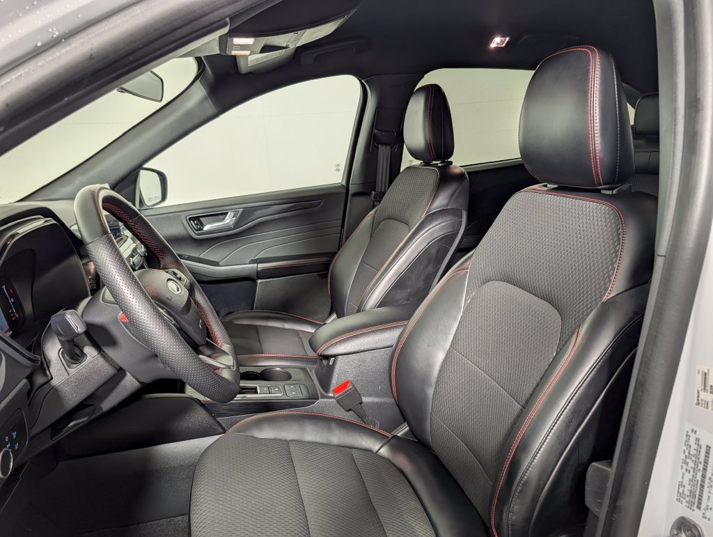 Certified 2023 Ford Escape ST-Line w/ Cold Weather Package FWD image 23