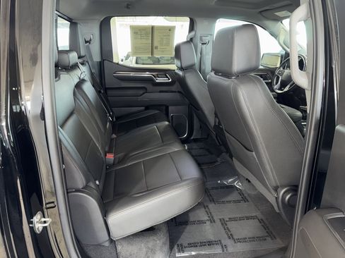 Used 2022 Chevrolet Silverado 1500 LT Trail Boss w/ LT Trail Boss Premium Package image 11