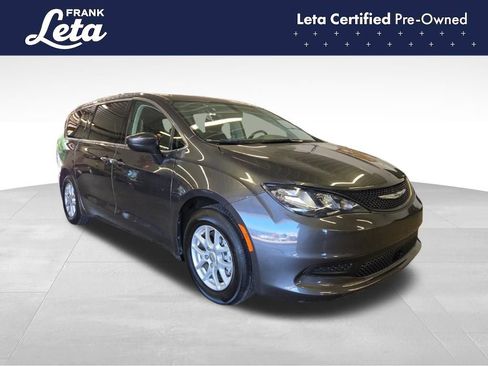 Used 2022 Chrysler Voyager LX FWD image 8