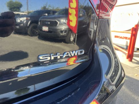 Used 2017 Acura MDX SH-AWD image 8