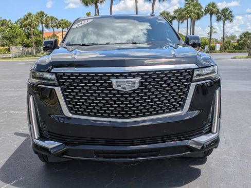 Used 2021 Cadillac Escalade Premium Luxury w/ Driver Assist Tech Package AWD/4WD image 8
