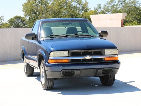 Used 2003 Chevrolet S10 Pickup LS RWD image 28