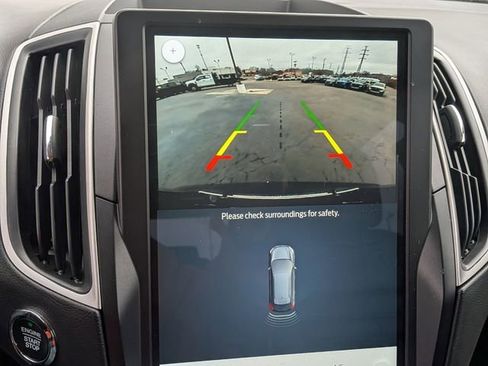 Used 2024 Ford Edge SEL image 23