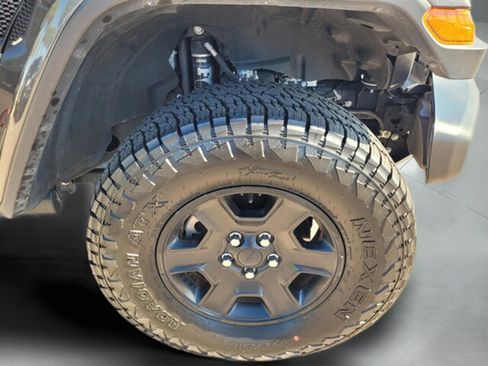 Used 2021 Jeep Gladiator Mojave image 21