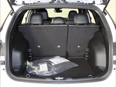 New 2025 Jeep Compass Latitude image 32