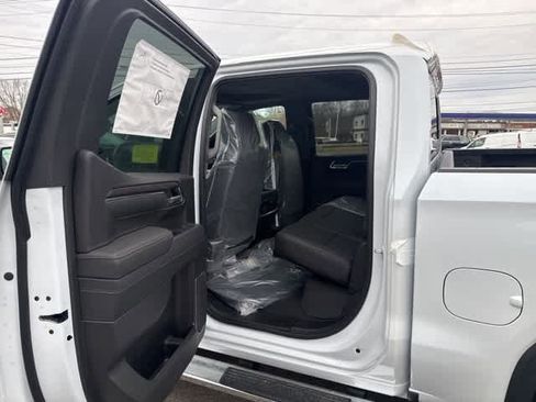 New 2026 GMC Sierra 1500 SLT w/ SLT Premium Plus Package image 12