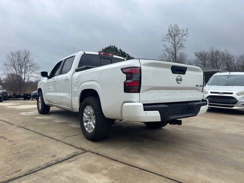 Used 2022 Nissan Frontier SV w/ Technology Package image 5