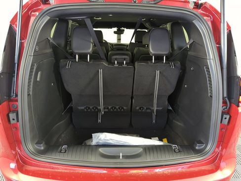 New 2026 Chrysler Pacifica Select FWD image 28