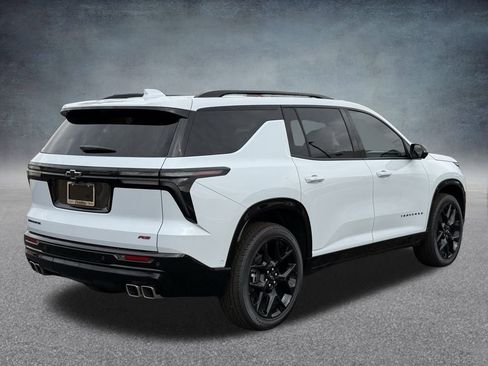 New 2026 Chevrolet Traverse RS w/ LPO, Floor Liner Package image 3