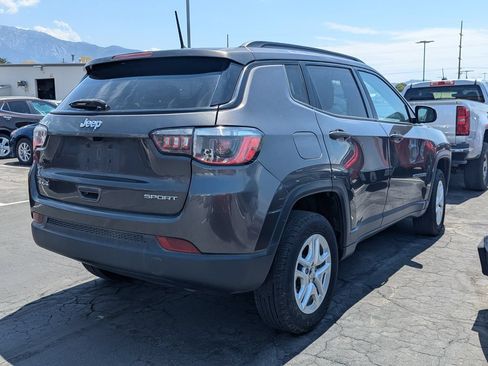 Used 2018 Jeep Compass Sport AWD/4WD image 2