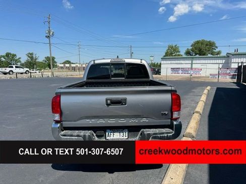 Used 2017 Toyota Tacoma SR5 w/ Tow Package RWD image 16