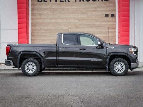 Used 2021 GMC Sierra 1500 SLE w/ Remote Start Package AWD/4WD image 2