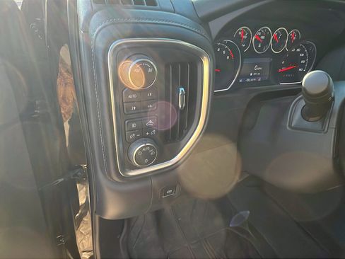 Used 2019 Chevrolet Silverado 1500 LT Trail Boss w/ Convenience Package image 25