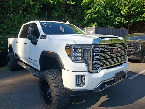 Used 2020 GMC Sierra 2500 Denali w/ Denali Ultimate Package AWD/4WD image 2
