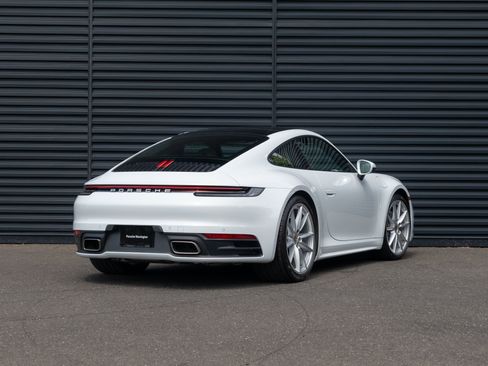 Certified 2022 Porsche 911 Carrera RWD image 8