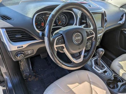 Used 2015 Jeep Cherokee Limited w/ Trailer Tow Group image 9