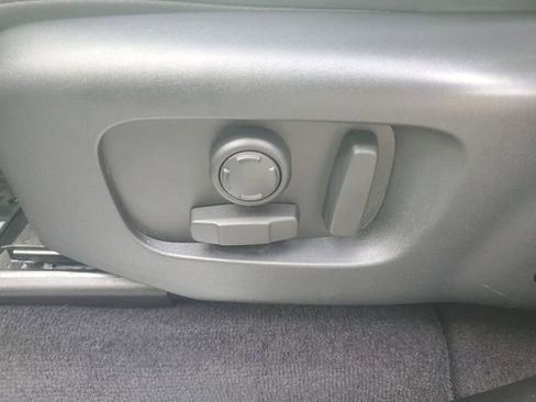 Used 2022 Land Rover Range Rover Sport HSE Silver Edition image 17