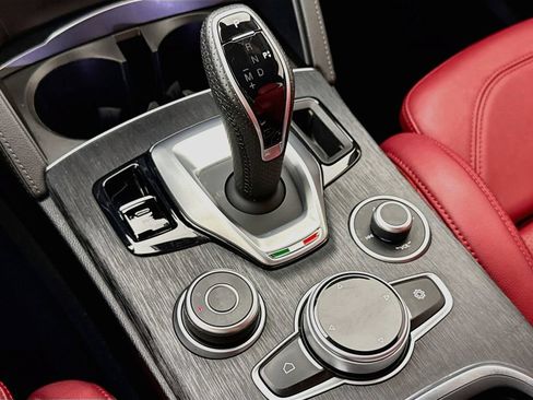 Used 2022 Alfa Romeo Stelvio Sprint AWD/4WD image 19