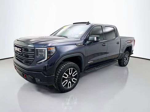 Used 2024 GMC Sierra 1500 AT4 w/ Technology Package image 4