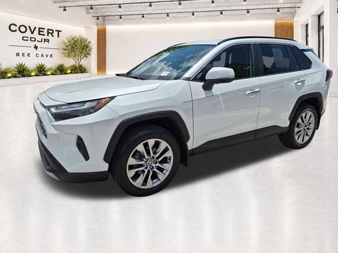 Used 2024 Toyota RAV4 Limited FWD image 4