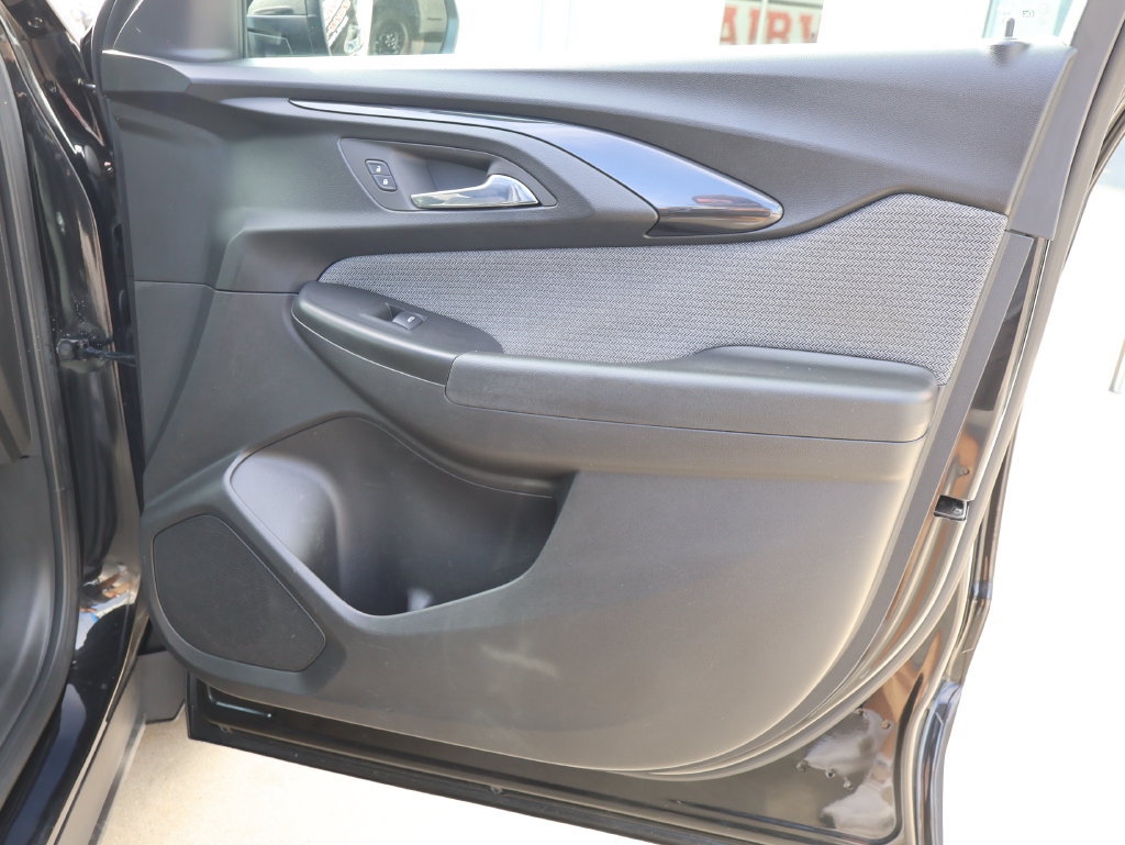 Certified 2023 Chevrolet TrailBlazer LT FWD image 30