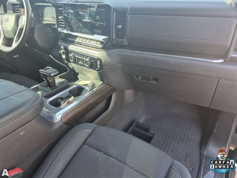 Used 2024 Chevrolet Silverado 1500 LT Trail Boss w/ Convenience Package II AWD/4WD image 12