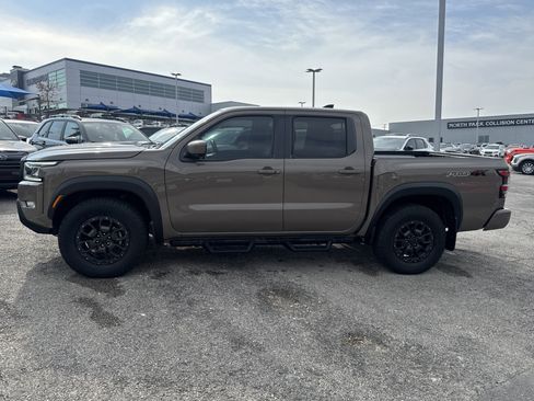 Used 2022 Nissan Frontier PRO-4X w/ Pro-4X Premium Package image 6