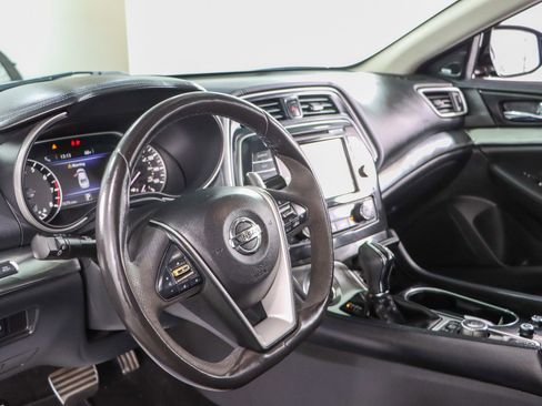 Used 2017 Nissan Maxima SR w/ Midnight Edition image 23