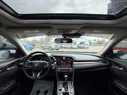 Used 2020 Honda Civic EX image 15