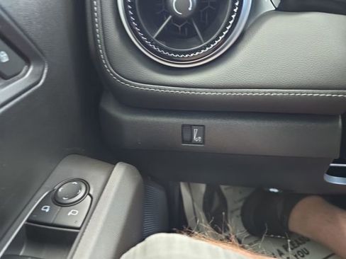 Certified 2023 Chevrolet Colorado LT AWD/4WD image 20