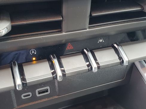 New 2026 Chevrolet Colorado W/T w/ WT Custom Package AWD/4WD image 21