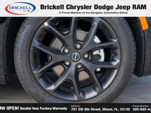 New 2026 Chrysler Pacifica Select image 41