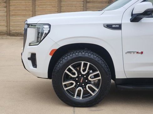 Used 2024 GMC Yukon AT4 w/ Technology Package image 16