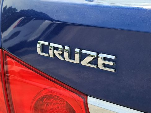 Certified 2012 Chevrolet Cruze LT FWD image 33