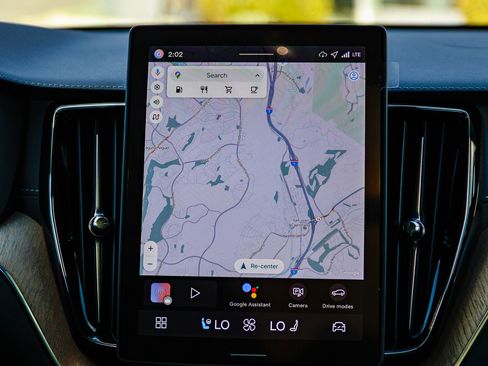 Certified 2026 Volvo XC60 B5 Ultra w/ Climate Package image 16