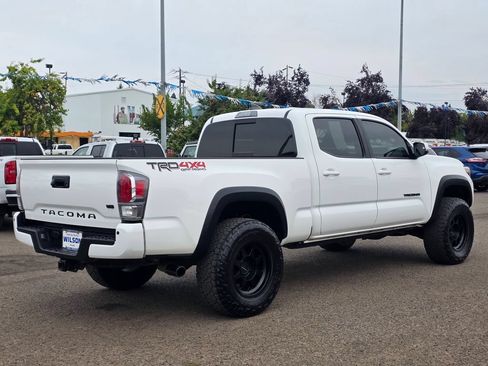 Used 2023 Toyota Tacoma TRD Off-Road w/ Technology Package AWD/4WD image 2