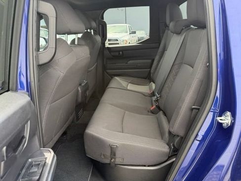 Used 2025 Toyota Tacoma SR5 AWD/4WD image 21